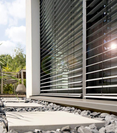 découvrez les panneaux solaires autonomes, une solution écologique et économique pour produire votre propre énergie. profitez d'une indépendance énergétique tout en réduisant votre empreinte carbone. idéal pour les habitations isolées, les camping-cars et les activités en plein air.