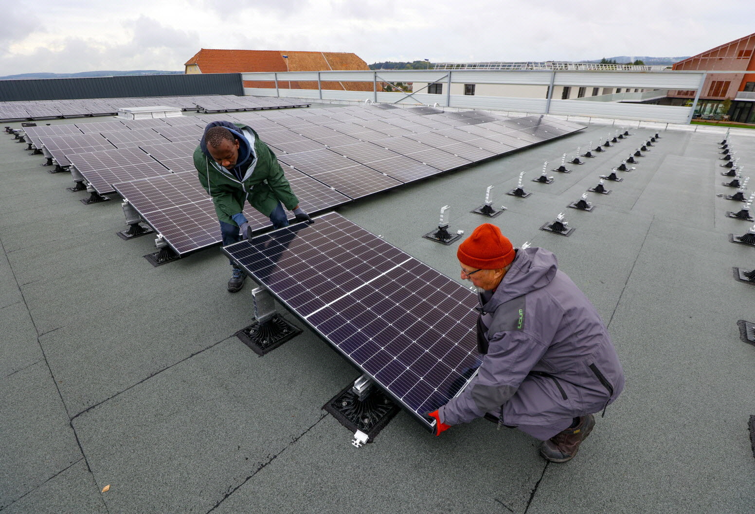 découvrez notre sélection de panneaux solaires d'occasion, une solution économique et écologique pour produire votre propre énergie. profitez d'équipements de qualité à prix réduit, accompagnés de conseils d'experts pour une installation optimale.