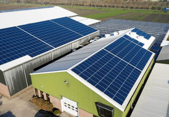 découvrez les solutions innovantes de panneaux solaires pour entreprises. réduisez vos coûts énergétiques et participez à la transition énergétique avec nos services sur mesure. optez pour une source d'énergie renouvelable et durable dès aujourd'hui !