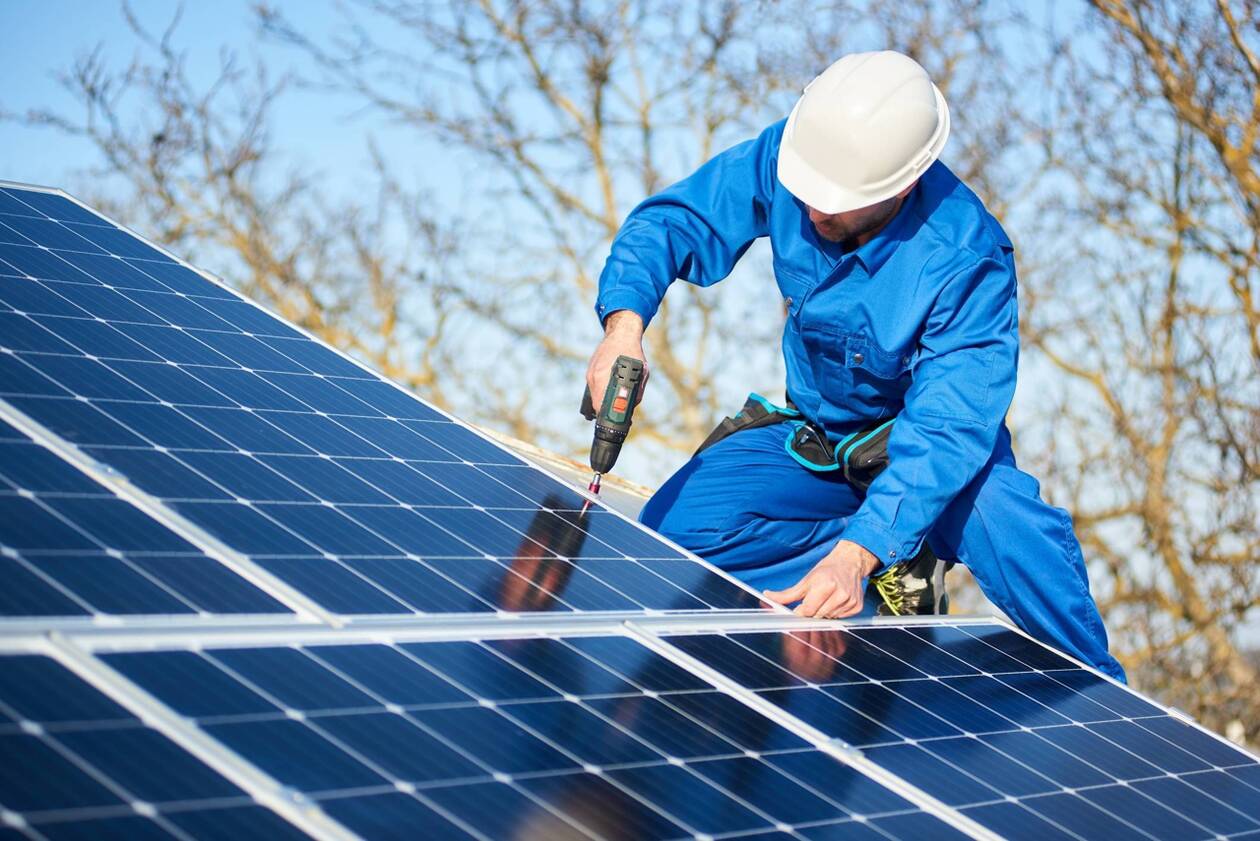 découvrez les avantages des panneaux photovoltaïques pour la production d'énergie renouvelable. transformez votre toiture en source d'énergie et réduisez vos factures tout en contribuant à la protection de l'environnement. explorez nos solutions adaptées à vos besoins !