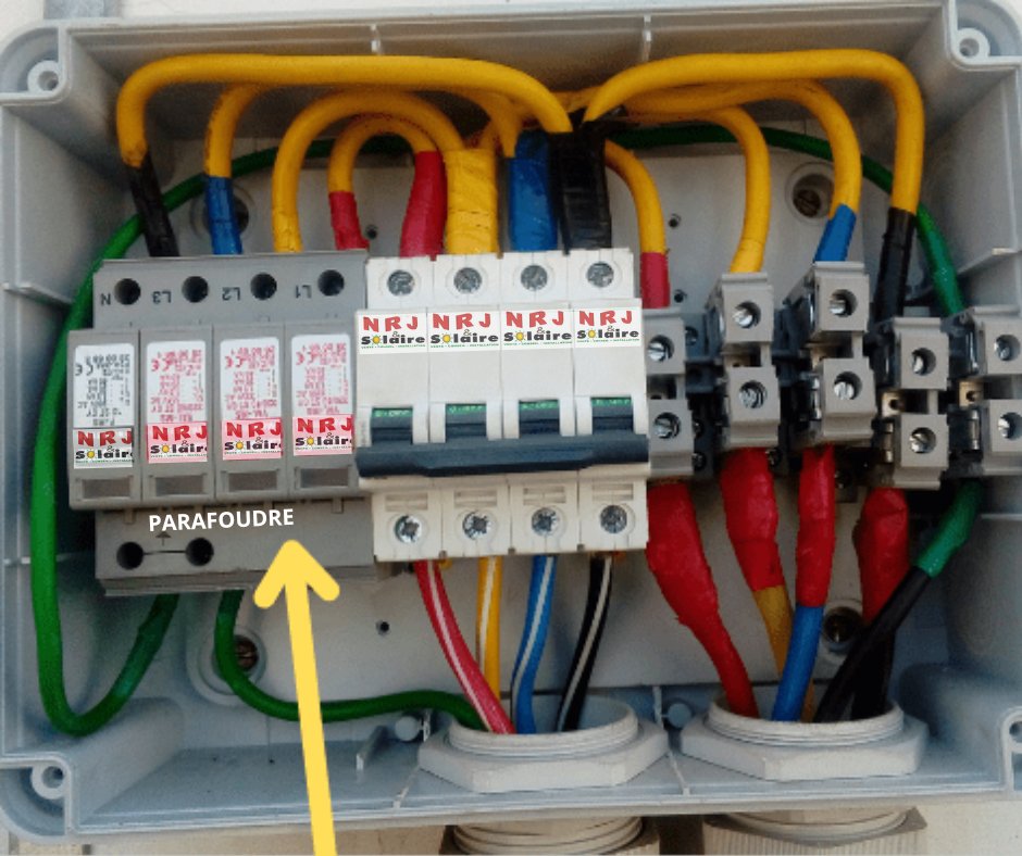découvrez l'importance du parafoudre solaire pour protéger vos installations photovoltaïques contre les surtensions. assurez la longévité et la sécurité de votre système solaire avec des dispositifs fiables et performants.