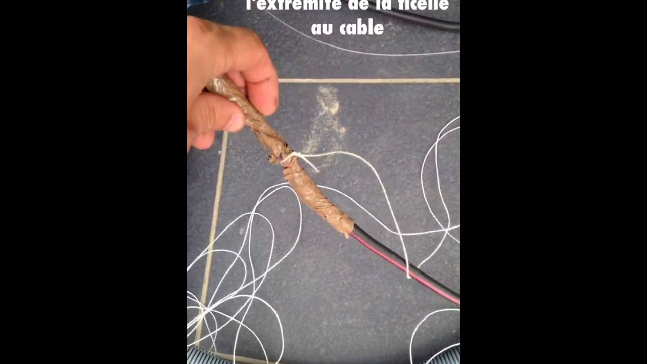 apprenez les étapes essentielles pour passer un câble dans une gaine en toute sécurité et efficacité. ce guide pratique vous aide à choisir les bons outils et techniques pour une installation réussie de vos câbles électriques ou de données.