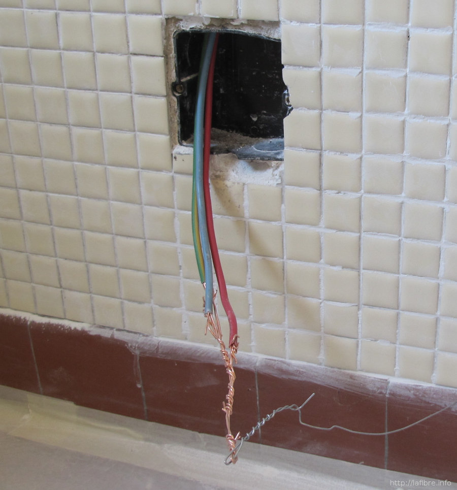 découvrez comment passer un câble dans une gaine de manière efficace et sécurisée. suivez nos conseils pratiques pour faciliter l'installation de vos câbles électriques ou de communication, tout en garantissant une protection optimale et une bonne gestion des fils.