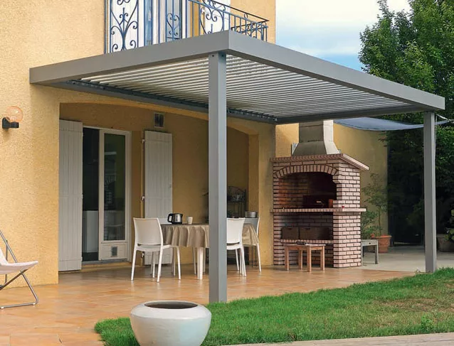 découvrez nos pergolas solaires, alliant design moderne et protection solaire. idéales pour embellir votre jardin tout en offrant un confort optimal, elles vous permettent de profiter de votre extérieur en toute saison. explorez nos modèles innovants et personnalisez votre espace extérieur.