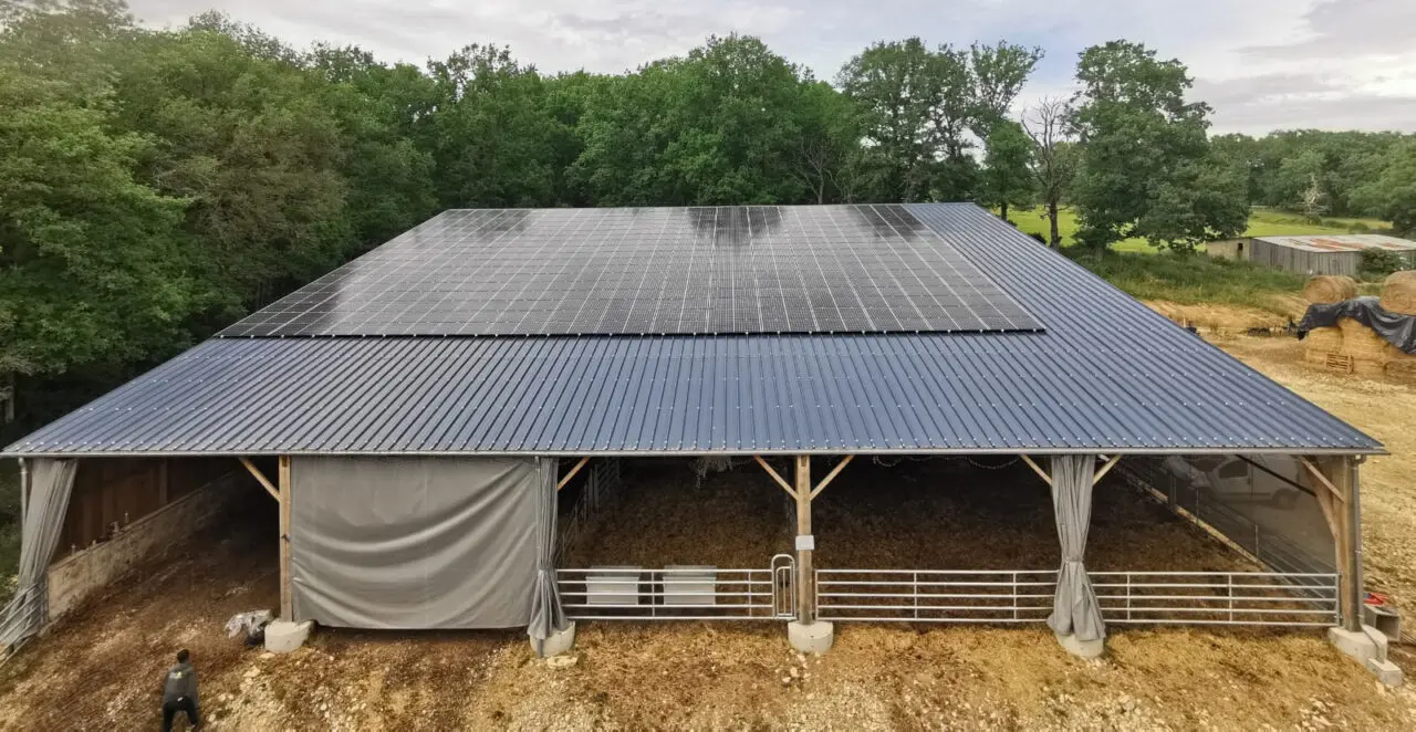 découvrez les avantages du système photovoltaïque 100 kwc, idéal pour réduire vos factures d'électricité et promouvoir une énergie durable. profitez d'une solution performante et écologique pour votre entreprise ou votre maison.