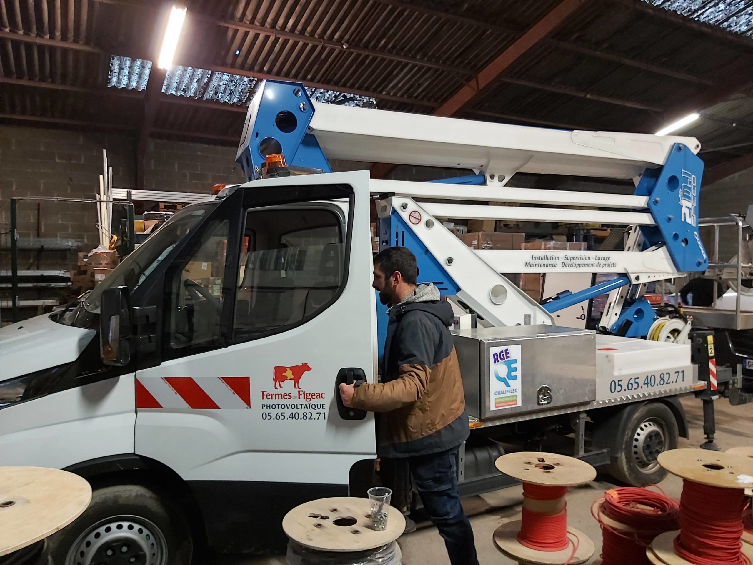 découvrez les solutions photovoltaïques dans la région 71 pour optimiser votre consommation d'énergie. profitez des avantages des panneaux solaires, réduisez vos factures et contribuez à une énergie durable.
