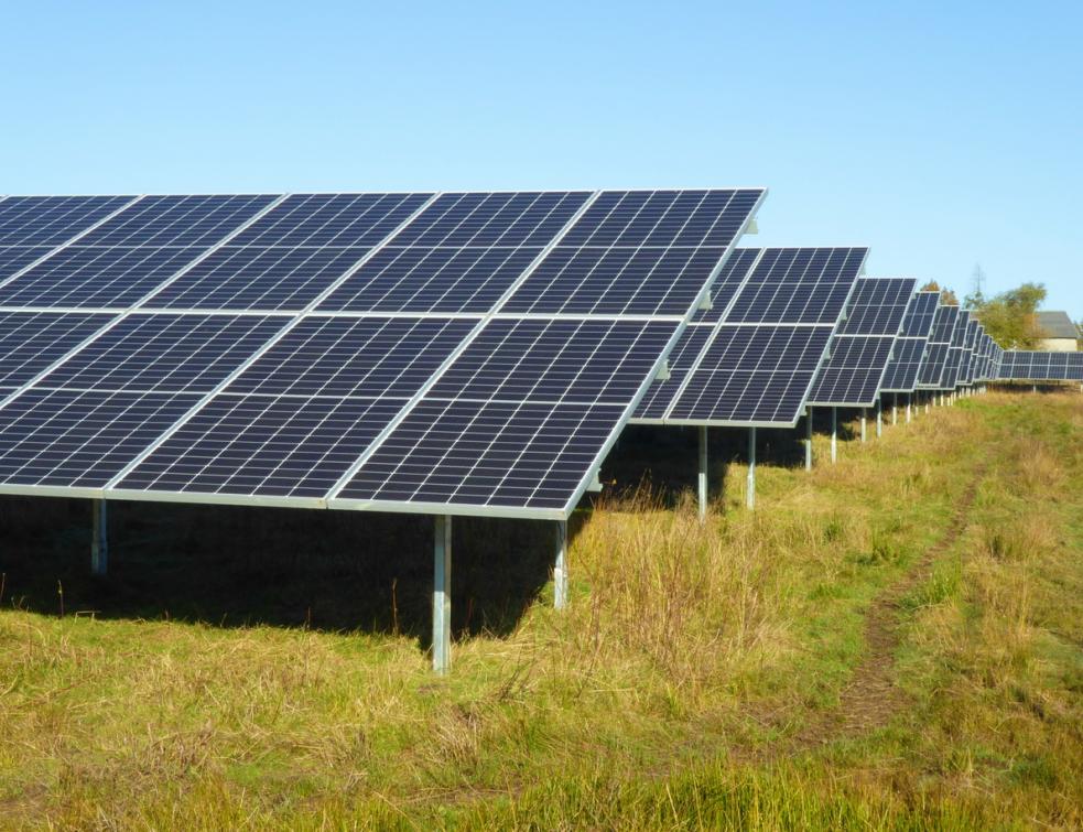 découvrez l'énergie photovoltaïque : une solution durable et innovante pour produire votre propre électricité à partir du soleil. apprenez comment cette technologie contribue à la transition énergétique et réduit votre empreinte carbone.