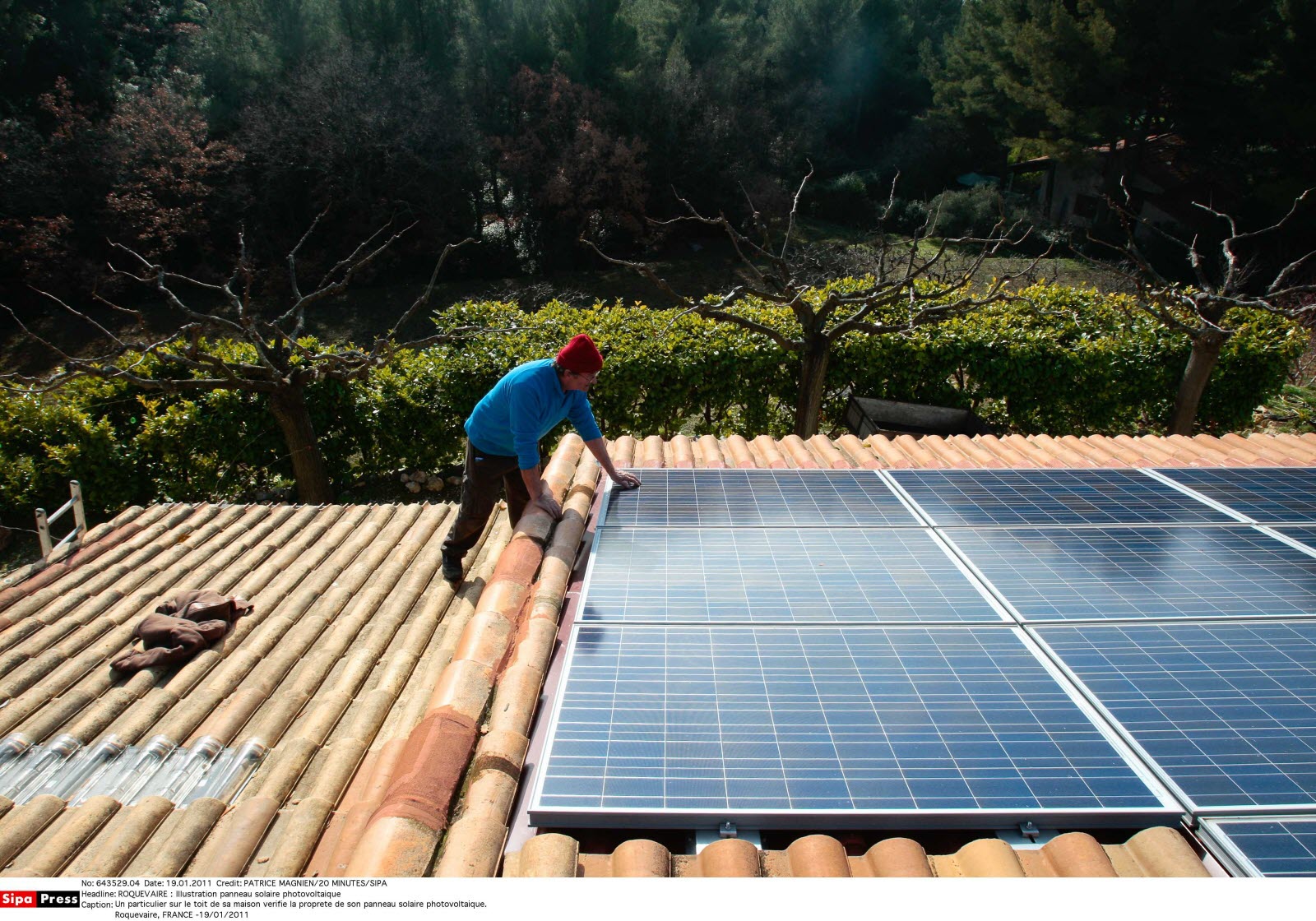 découvrez l'énergie photovoltaïque, une solution durable et écologique pour produire de l'électricité à partir du soleil. informez-vous sur ses avantages, son fonctionnement et les différentes installations disponibles pour rendre votre consommation énergétique plus verte.