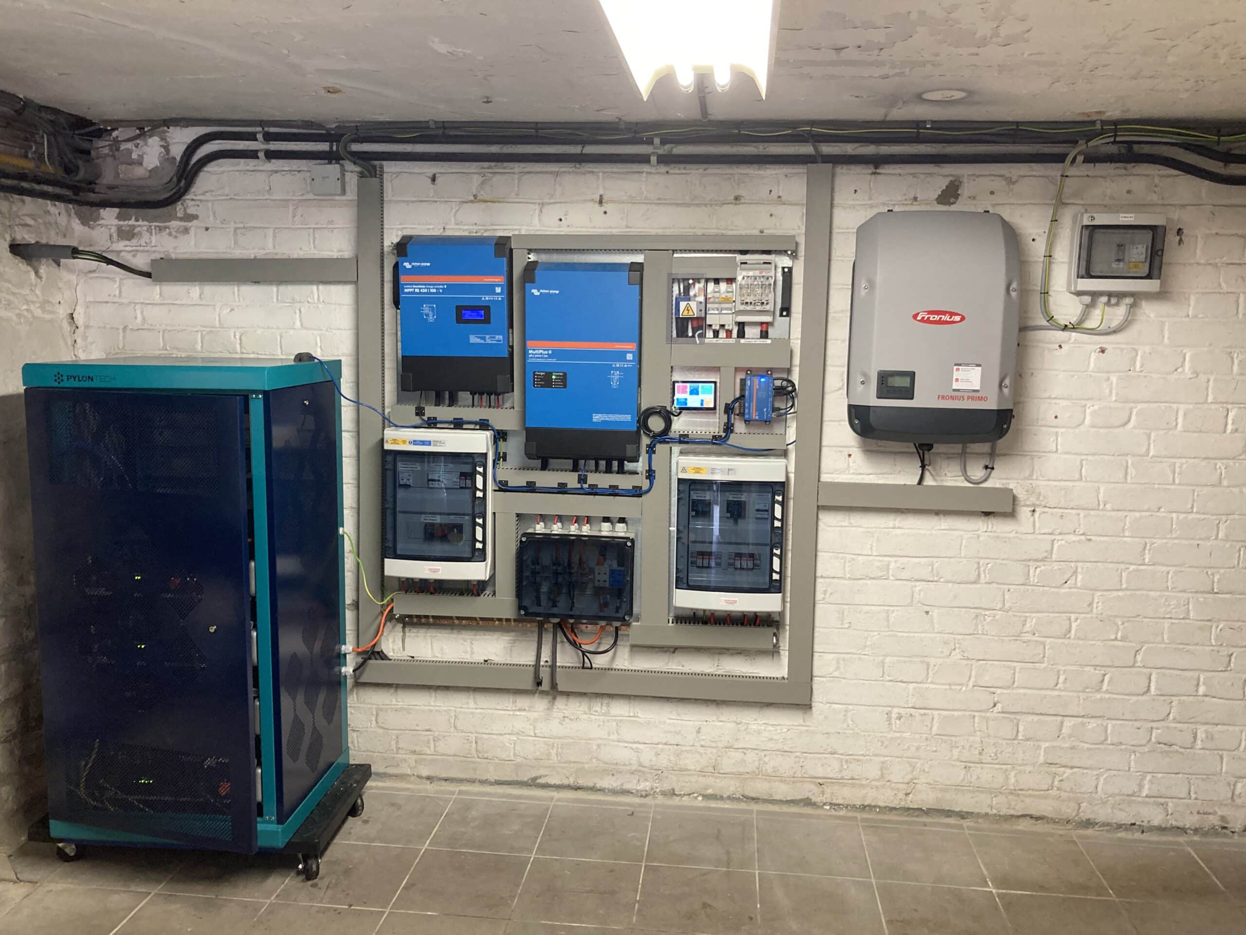 découvrez les avantages du photovoltaïque autonome, une solution innovante et durable pour produire votre propre électricité. idéal pour les maisons, les chalets ou les sites isolés, ce système écologique vous permet de réduire votre facture énergétique tout en respectant l'environnement.