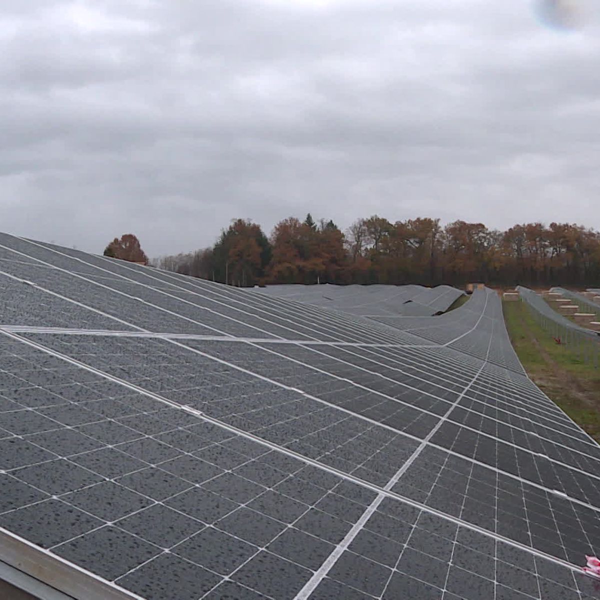découvrez les solutions photovoltaïques dans le cantal pour une énergie durable et économique. profitez des avantages du solaire pour votre habitation ou votre entreprise tout en préservant l'environnement.