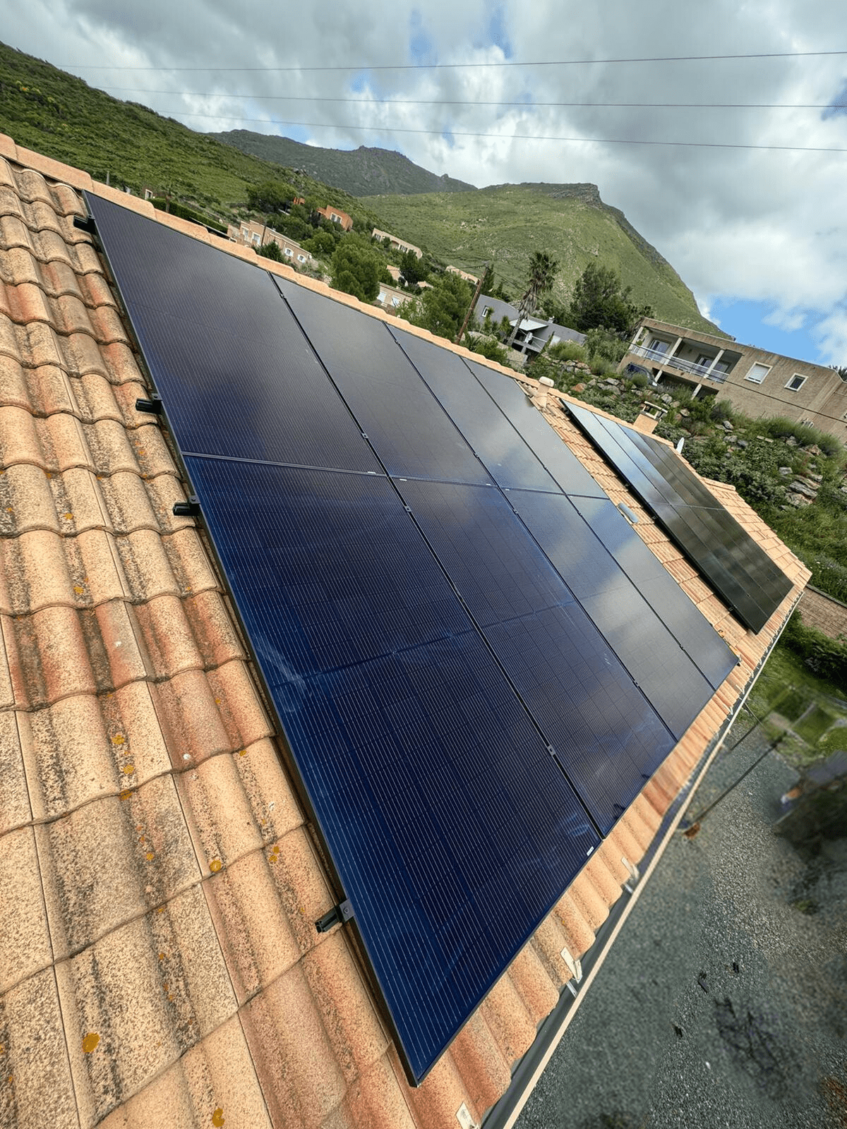découvrez les avantages de l'énergie photovoltaïque en corse : une solution durable pour réduire votre empreinte carbone tout en profitant du soleil corse. informez-vous sur les installations, les subventions disponibles et les opportunités de rentabilité.