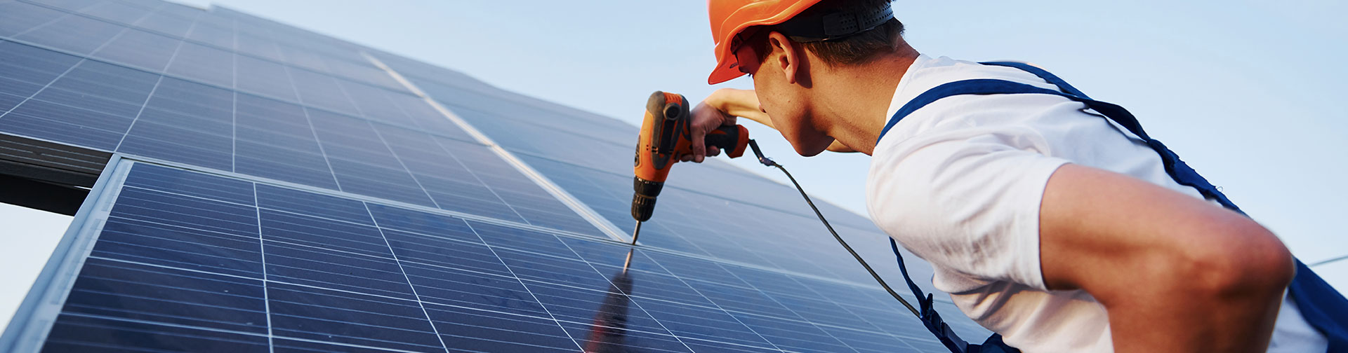 découvrez l'énergie photovoltaïque lm, une solution durable pour transformer la lumière du soleil en électricité. profitez d'installations performantes et d'un accompagnement personnalisé pour optimiser votre consommation énergétique tout en préservant l'environnement.