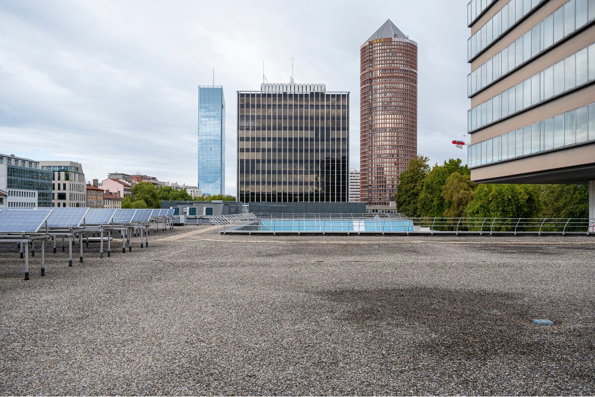 découvrez les solutions photovoltaïques à lyon pour une production d'énergie durable et écologique. optimisez votre consommation d'électricité tout en contribuant à la transition énergétique grâce à nos experts en panneaux solaires.