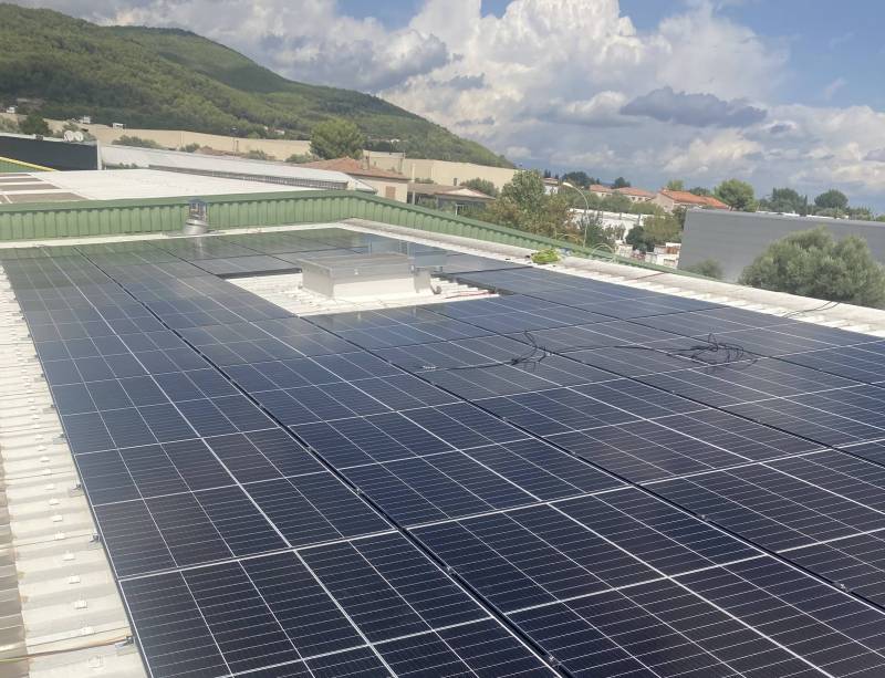 découvrez les solutions photovoltaïques à nice pour réduire votre facture d'électricité et contribuer à la transition énergétique. profitez des avantages du soleil azuréen avec des installations adaptées à vos besoins.