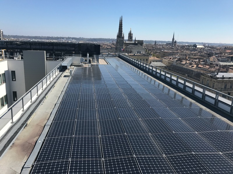 découvrez notre tour photovoltaïque, une expérience immersive dédiée à l'énergie solaire. explorez les technologies innovantes et apprenez comment l'énergie renouvelable transforme notre avenir. rejoignez-nous pour un voyage fascinant au cœur de l'énergie durable !