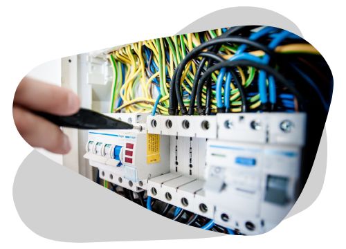 découvrez les différences entre le système photovoltaïque triphasé et monophasé. apprenez comment ces deux options peuvent affecter votre production d'énergie solaire, leur efficacité, ainsi que leurs avantages et inconvénients pour une installation adaptée à vos besoins.