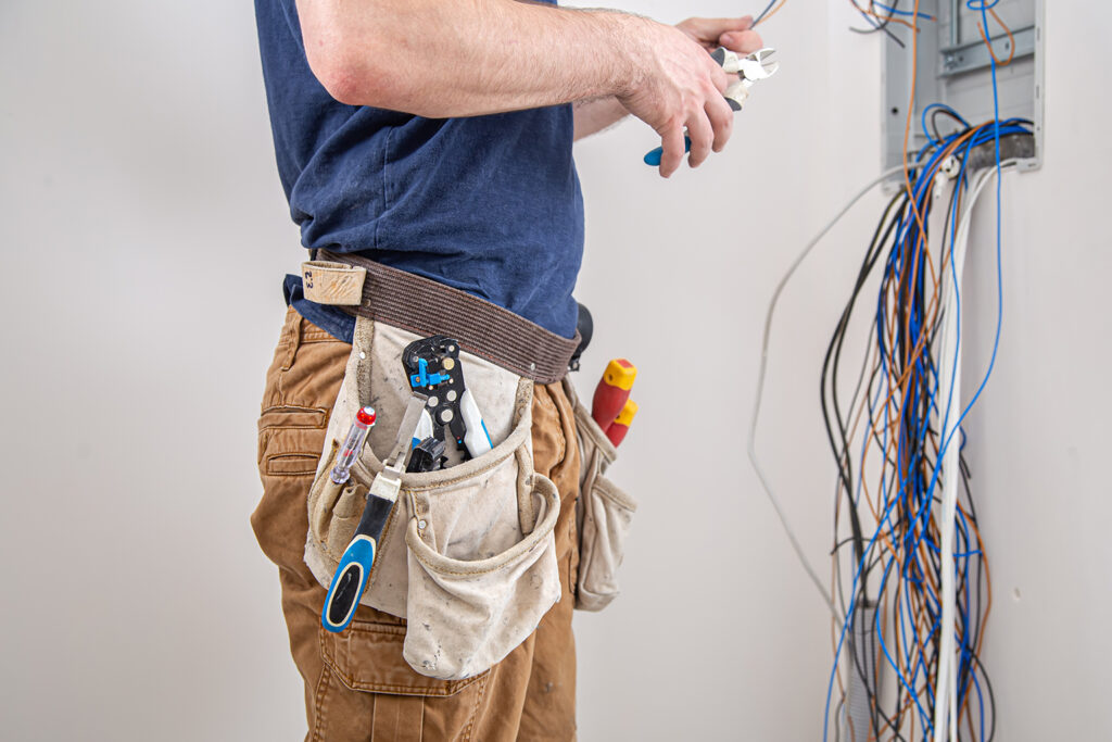 découvrez les différences entre les panneaux photovoltaïques triphasés et monophasés. cet article vous guide à travers les avantages, inconvénients et applications de chaque système, afin de vous aider à choisir la solution la plus adaptée à vos besoins en énergie solaire.