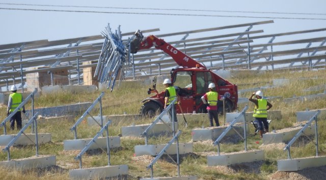 découvrez les solutions photovoltaïques à vesoul pour un avenir durable. optimisez votre consommation d'énergie et réduisez vos factures grâce à nos panneaux solaires de haute qualité. contactez-nous pour un devis personnalisé et faites le choix de l'énergie verte.