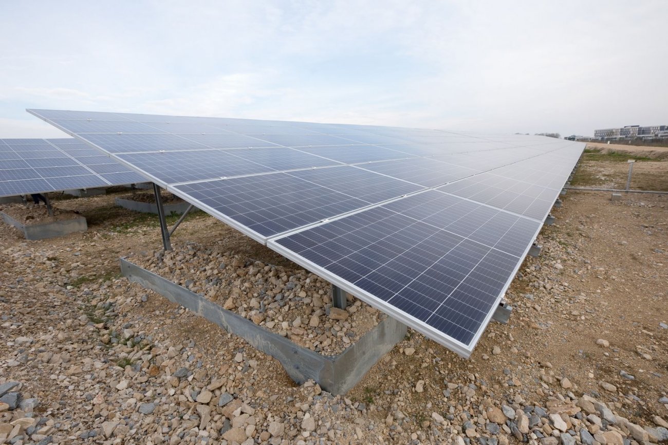 découvrez les solutions photovoltaïques à dijon pour optimiser votre consommation d'énergie et réduire votre empreinte carbone. profitez d'installations adaptées à vos besoins et bénéficiez d'un accompagnement professionnel pour l'ensemble de votre projet solaire.