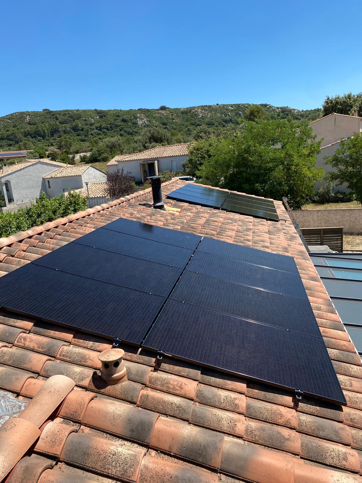 découvrez les solutions photovoltaïques à nîmes pour produire votre propre électricité verte. profitez des avantages d'une énergie renouvelable et réduisez vos factures d'électricité tout en contribuant à la préservation de l'environnement. contactez-nous pour une étude personnalisée.