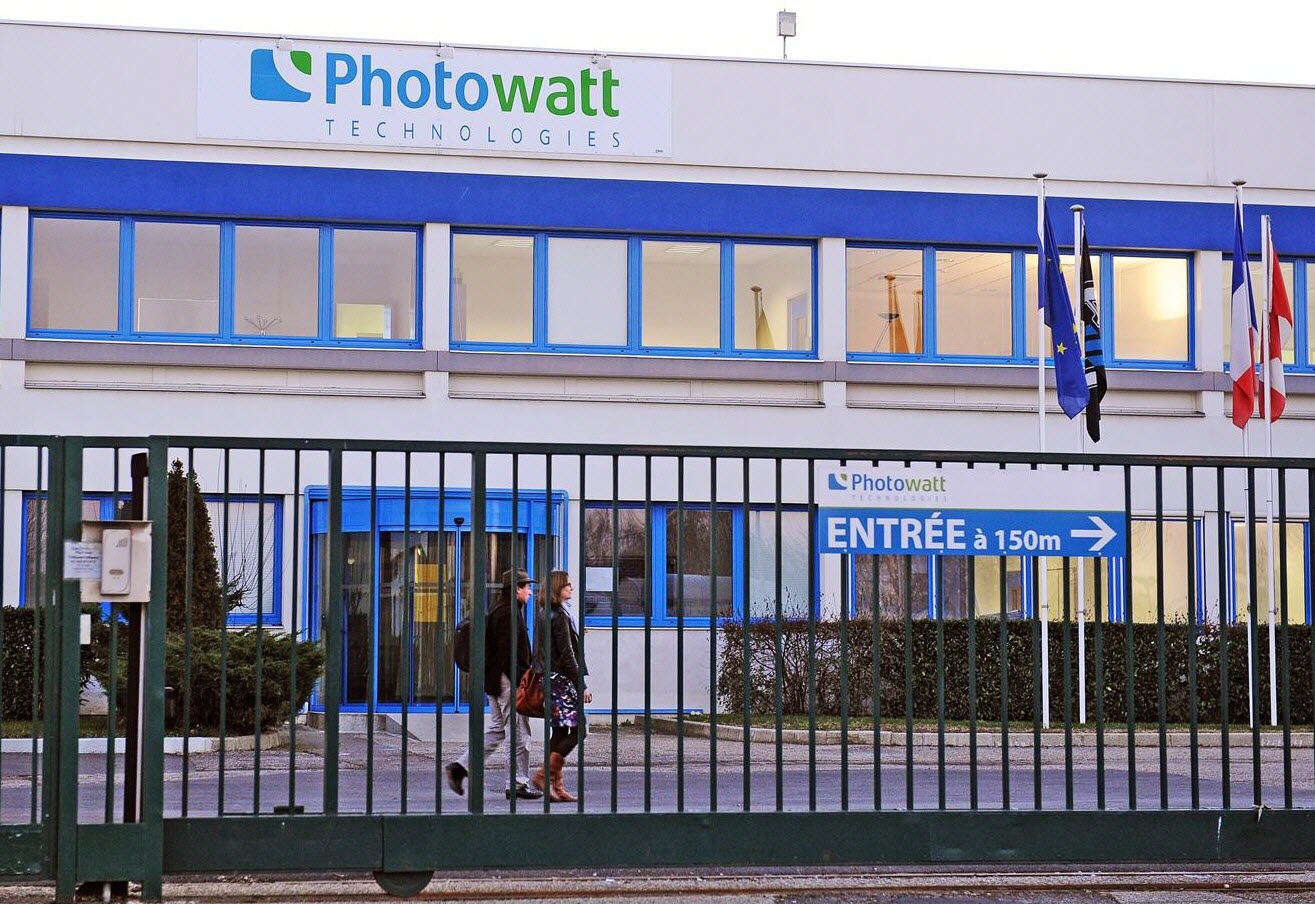 découvrez photowatt, un fabricant de panneaux solaires de confiance, engagé dans la production d'énergie renouvelable et durable. explorez nos solutions innovantes pour optimiser votre consommation énergétique tout en préservant l'environnement.