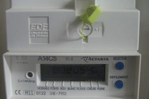 découvrez comment le plomb et l'erdf (enedis) interagissent dans le cadre des installations électriques. informations sur la réglementation, la sécurité et les démarches nécessaires pour une mise aux normes.