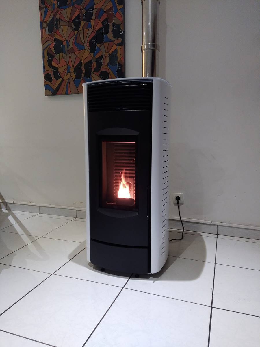 découvrez les avantages du poêle granulé solaire, une solution de chauffage écologique et économique alliant l'énergie solaire et le confort des granulés de bois. optez pour une indépendance énergétique tout en réduisant votre empreinte carbone.