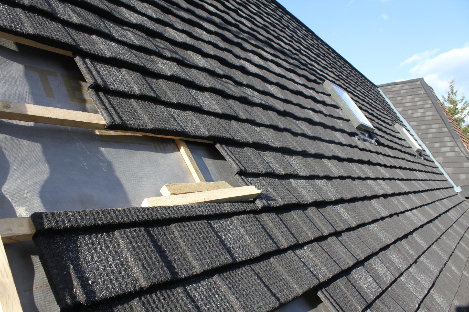 découvrez polytuil, la solution idéale pour vos besoins de couverture. offrant une durabilité exceptionnelle et une esthétique moderne, nos tuiles synthétiques apportent une protection maximale à votre bâtiment tout en étant faciles à installer. optez pour polytuil pour un toit résistant et élégant.