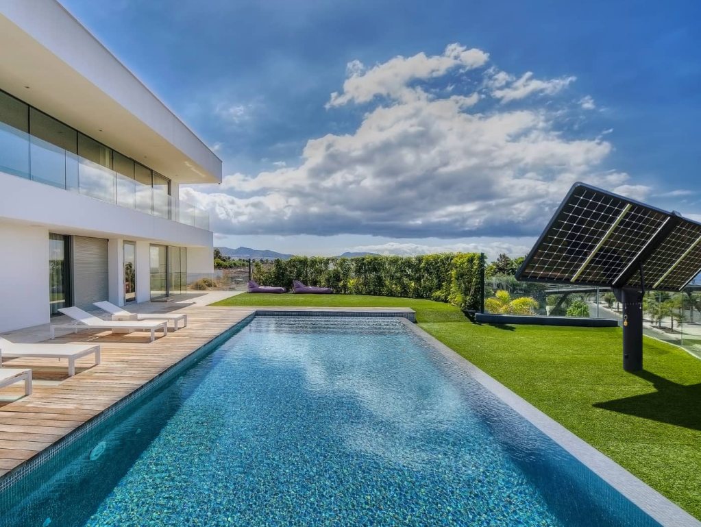 découvrez la pompe photovoltaïque, une solution innovante et écologique pour alimenter vos systèmes d'irrigation et de drainage grâce à l'énergie solaire. efficace et durable, elle vous permet d'économiser de l'énergie tout en préservant l'environnement.