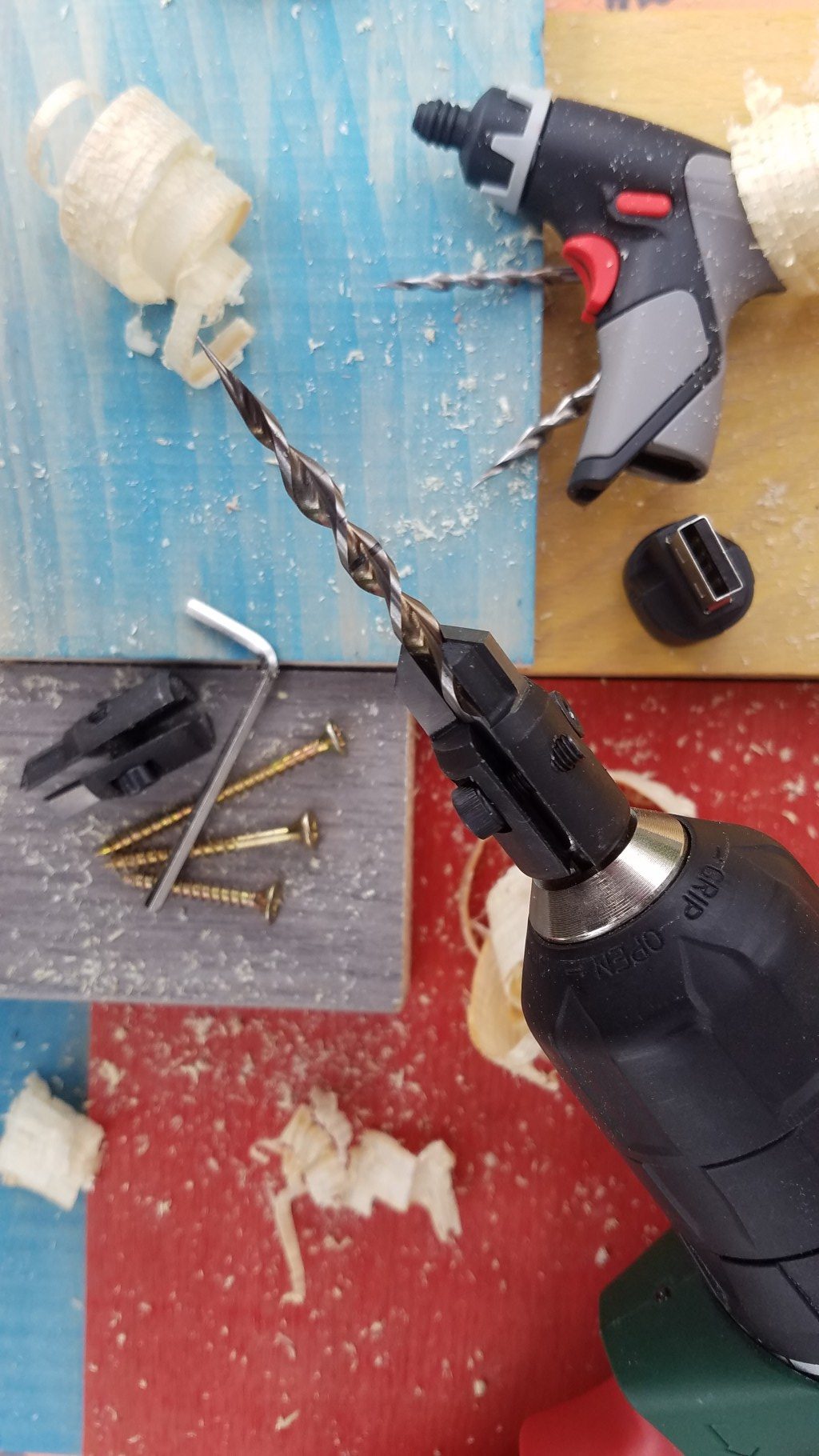 découvrez les techniques de pré-perçage du bois pour garantir des assemblages solides et durables. apprenez comment éviter le fendillement et optimiser vos projets de menuiserie avec nos conseils pratiques.