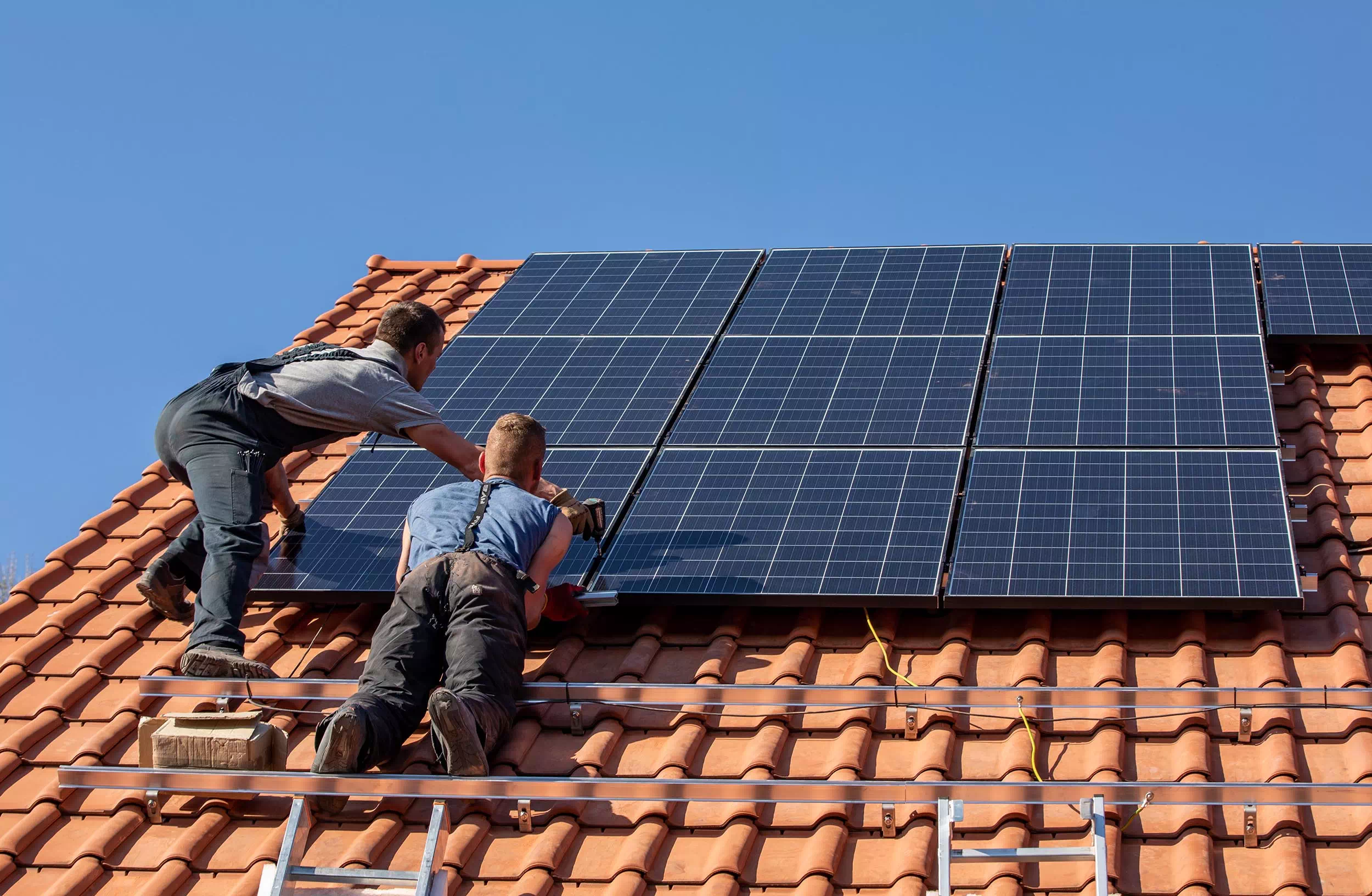 découvrez la prime photovoltaïque, une aide financière pour faciliter l'installation de panneaux solaires. profitez d'une réduction d'impôts tout en adoptant une énergie renouvelable bénéfique pour l'environnement. informez-vous sur les conditions et démarches pour en bénéficier dès aujourd'hui.