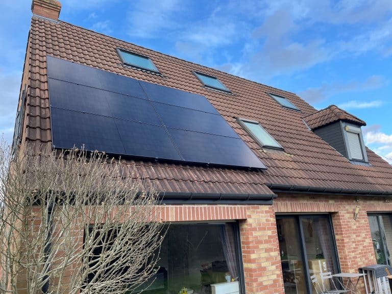 découvrez les prix d'installation d'un système photovoltaïque de 3 kwc. profitez d'une énergie renouvelable à domicile tout en réduisant vos factures d'électricité. obtenez des conseils d'experts et des estimations personnalisées pour votre projet solaire.
