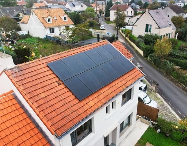 découvrez les prix d'installation d'une centrale photovoltaïque de 3 kwc. obtenez des informations détaillées sur les coûts, les aides disponibles et les avantages d'investir dans l'énergie solaire pour votre maison.