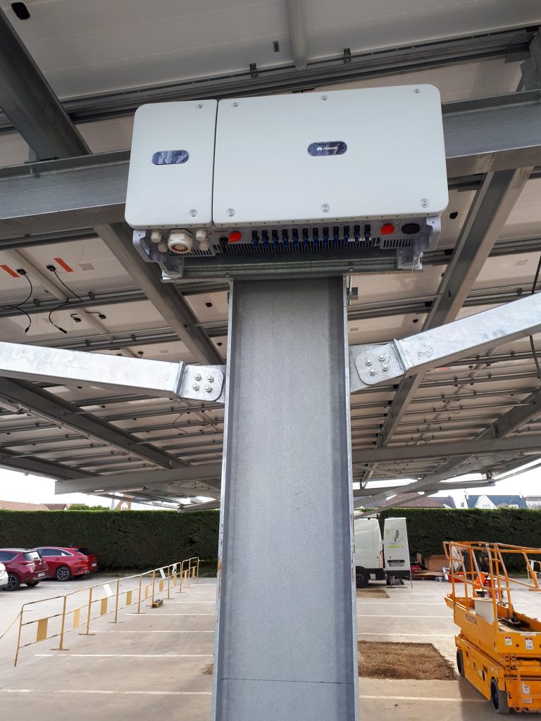 découvrez les prix des ombrières photovoltaïques et optimisez votre espace extérieur tout en produisant de l'énergie solaire. comparez les offres et trouvez la solution adaptée à vos besoins.