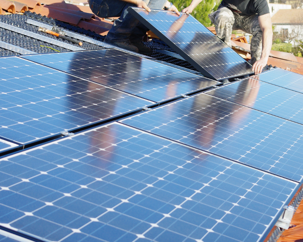 découvrez les prix des panneaux solaires en 2023 et les options disponibles pour investir dans l'énergie renouvelable. comparez les tarifs, bénéficiez des subventions, et trouvez la solution adaptée à vos besoins pour réduire vos factures d'énergie tout en préservant l'environnement.