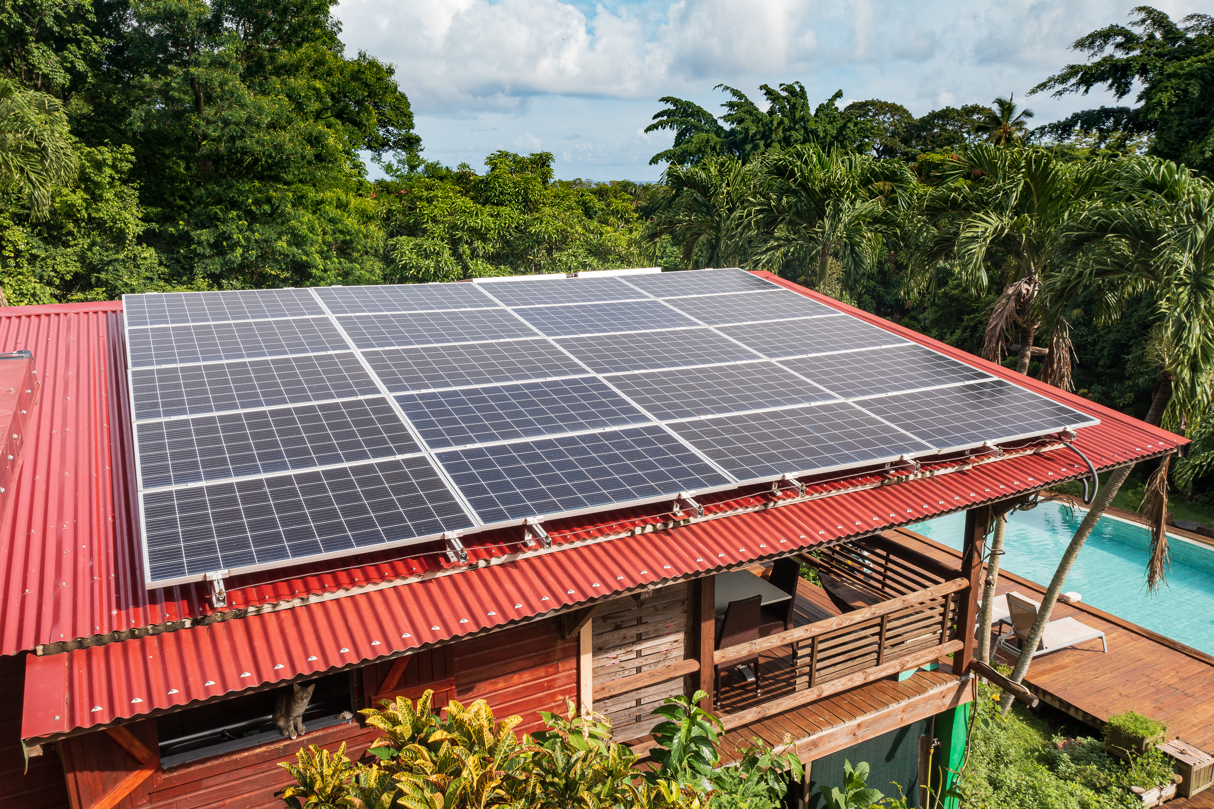 découvrez les meilleurs prix des panneaux solaires en martinique. optimisez votre consommation d'énergie et réduisez vos factures grâce à des solutions adaptées aux spécificités locales. comparez les offres pour un projet solaire écoresponsable et rentable.
