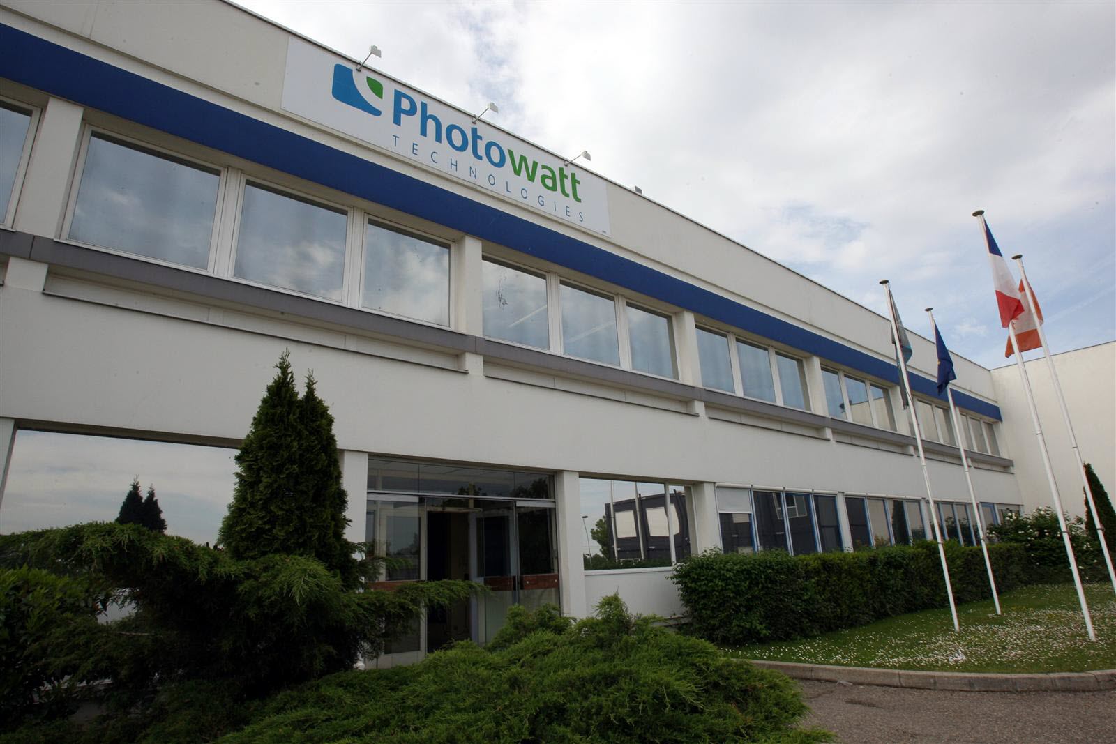découvrez les prix compétitifs des panneaux solaires photowatt, une solution durable et économique pour votre énergie. comparez les offres et faites le choix idéal pour votre maison.