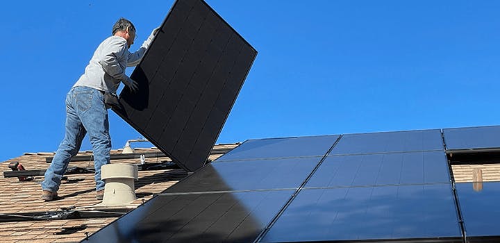 découvrez les prix de rachat pour l'électricité produite par vos panneaux photovoltaïques. informez-vous sur les différentes offres et conditions pour maximiser vos gains grâce à l'énergie solaire.