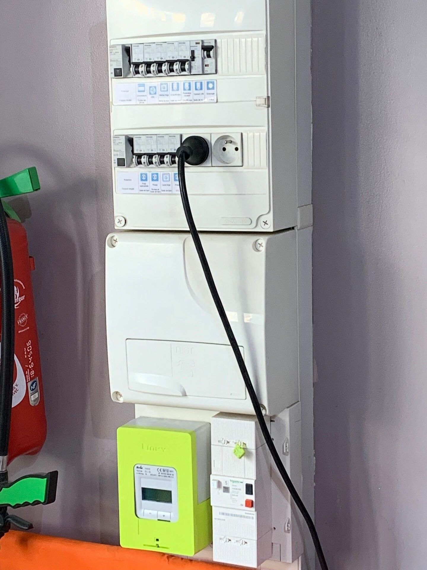 découvrez comment résoudre les problèmes liés à la gtl et au consuel. obtenez des conseils pratiques pour naviguer efficacement dans les démarches administratives et sécurisez vos installations électriques. informez-vous sur les exigences et solutions pour éviter les retards et assurer la conformité.