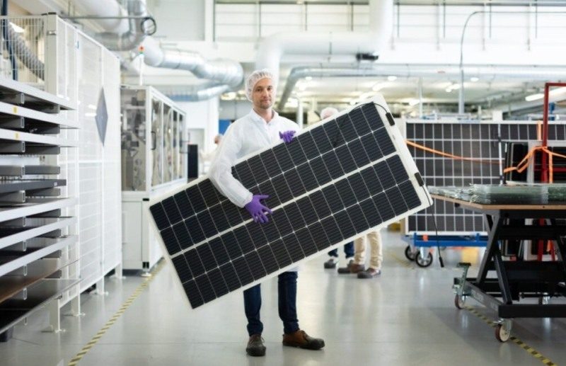 découvrez notre guide complet sur la production d'énergie photovoltaïque par mètre carré. apprenez comment maximiser l'efficacité de vos panneaux solaires et comprendre les facteurs influençant la production d'électricité renouvelable. idéal pour les professionnels et les particuliers souhaitant investir dans l'énergie solaire.