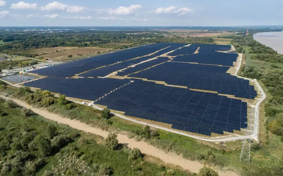 découvrez notre projet photovoltaïque innovant qui vise à produire de l'énergie renouvelable tout en respectant l'environnement. rejoignez-nous dans notre démarche pour rendre l'énergie solaire accessible à tous.