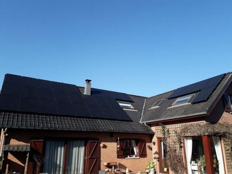 découvrez les avantages des panneaux monocristallins en matière de puissance crête. optimisez votre production d'énergie solaire avec des technolog ies de pointe qui garantissent une efficacité maximale et une durabilité exceptionnelle.