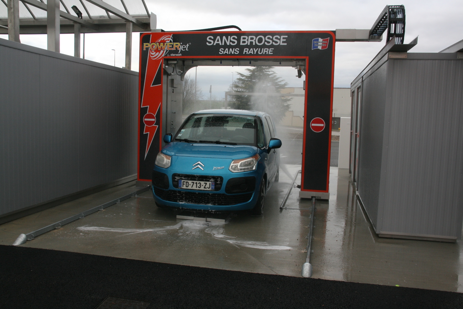 découvrez la puissance du lavage avec nos solutions innovantes pour un nettoyage efficace. profitez d'une propreté éclatante et d'un entretien facile, adapté à tous vos besoins. faites le choix de la performance et de la durabilité.