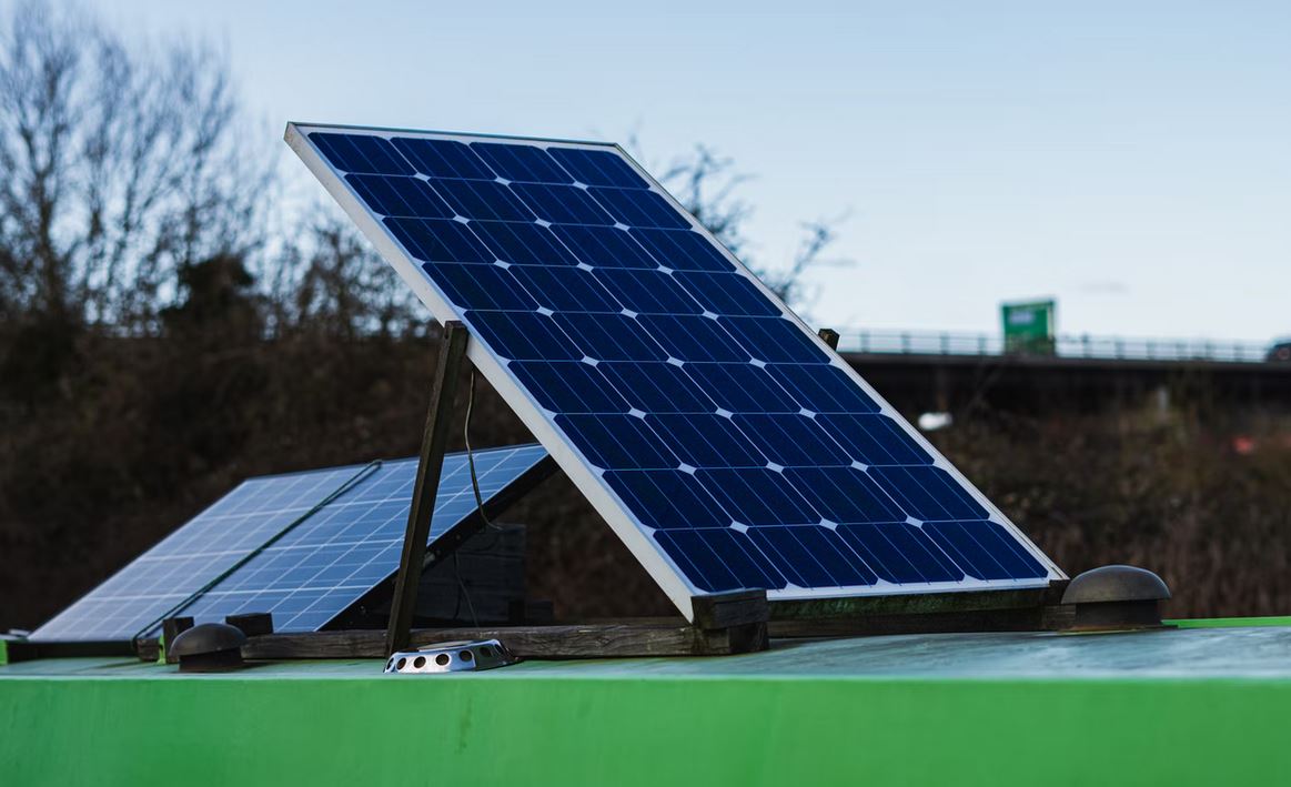 découvrez comment maximiser la puissance de votre panneau solaire pour camping-car. apprenez à choisir le bon équipement, à optimiser l'installation et à profiter d'une autonomie énergétique lors de vos voyages. explorez des conseils pratiques pour une utilisation efficace de l'énergie solaire dans votre véhicule.