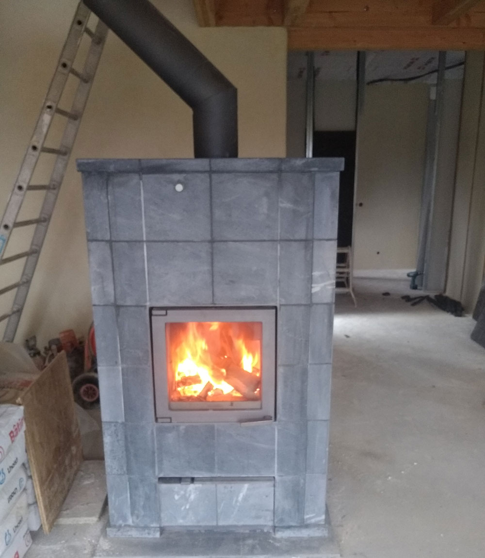 assurez la sécurité de votre foyer avec notre service de ramonage de cheminée maif. profitez d'une prestation professionnelle et rapide pour prévenir les risques d'incendie et garantir un chauffage optimal. contactez-nous dès maintenant pour un devis !