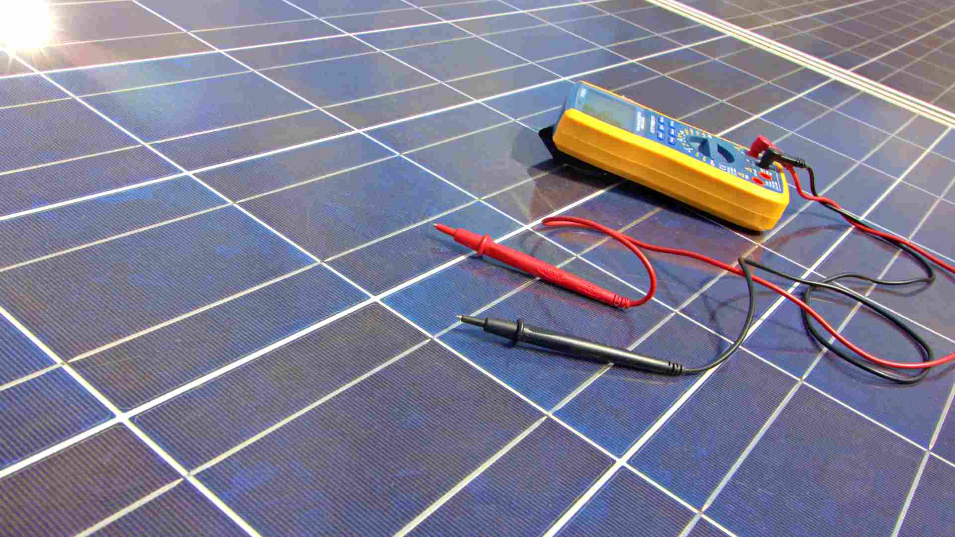 découvrez notre rapport détaillé sur la maintenance des panneaux photovoltaïques (pv), incluant des analyses, des recommandations et des meilleures pratiques pour optimiser la performance et la durabilité de vos installations solaires.