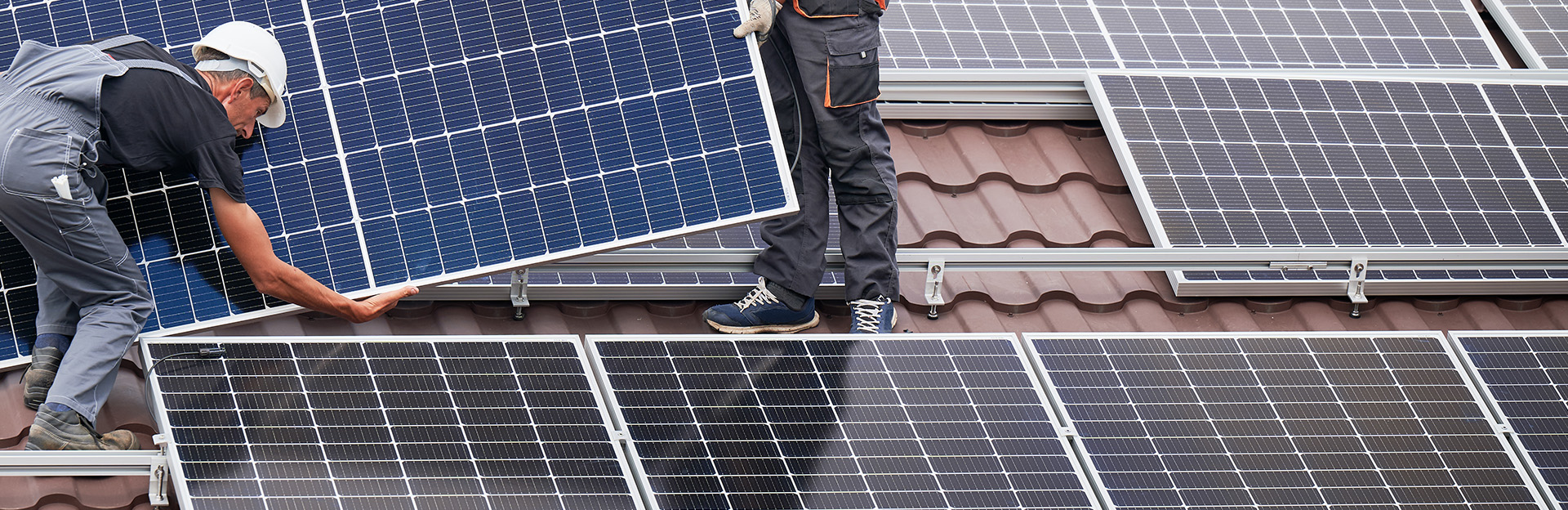 découvrez notre rapport complet sur les toitures photovoltaïques, analysant les avantages, les coûts, et les performances de ces systèmes énergétiques. informez-vous sur les meilleures pratiques pour optimiser l'installation de panneaux solaires sur votre toit et réduire votre empreinte carbone.
