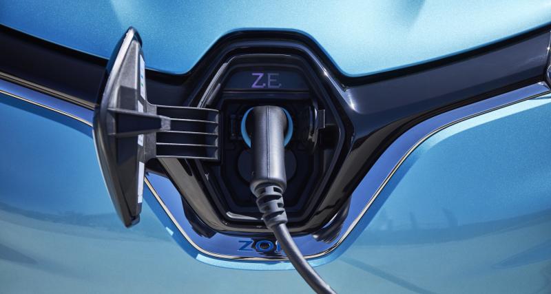 découvrez notre guide complet sur la recharge de votre renault zoe à la prise. obtenez des conseils pratiques, des informations sur les différents types de prises, et des astuces pour optimiser la recharge de votre véhicule électrique.