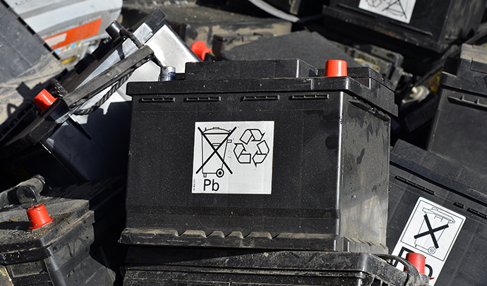 découvrez nos conseils et astuces pour récupérer votre batterie déchargée rapidement et efficacement. profitez d'un guide complet sur les méthodes de recharge et d'entretien de votre batterie pour prolonger sa durée de vie.