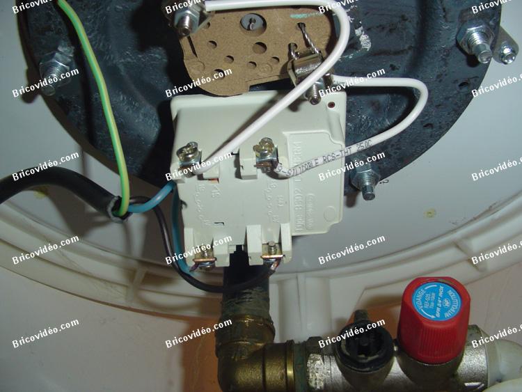 découvrez nos conseils pratiques pour le réglage de votre chauffe-eau. apprenez à ajuster la température, optimiser la consommation d'énergie et garantir un confort optimal tout en prolongeant la durée de vie de votre appareil.